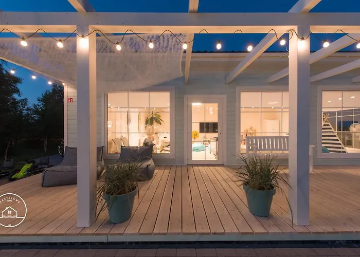 Pastelowe Nyaraló *